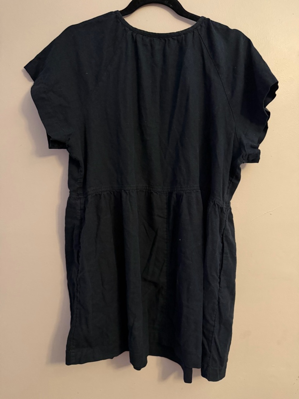 Women's Black mini dress - Picture 2 of 4